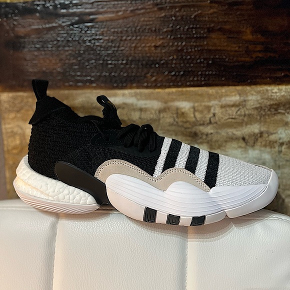 Adidas Trae Young 2.0 Super Villain ! Brand New ! 2022 - Picture 2 of 6